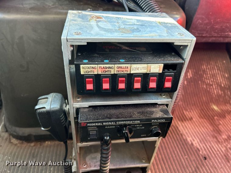 image for item EK2755 1989 Ford L8000 tank truck