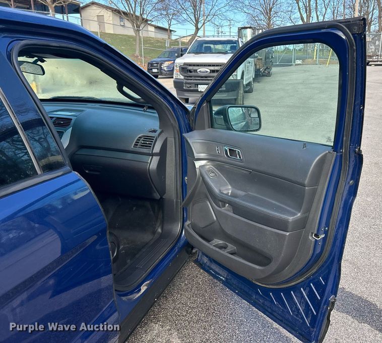 image for item EK2764 2015 Ford Explorer Police Interceptor SUV