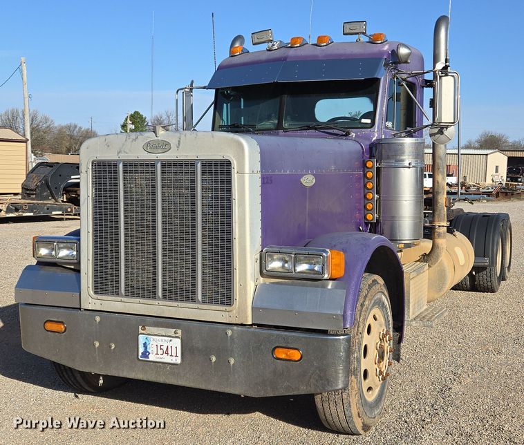 image for item EL5693 1999 Peterbilt 379 semi truck