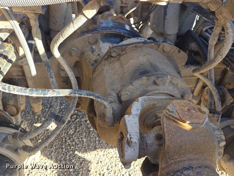 image for item EL5693 1999 Peterbilt 379 semi truck