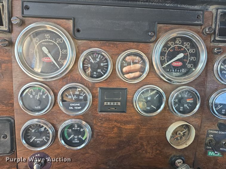 image for item EL5693 1999 Peterbilt 379 semi truck