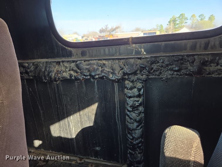 image for item EL5693 1999 Peterbilt 379 semi truck