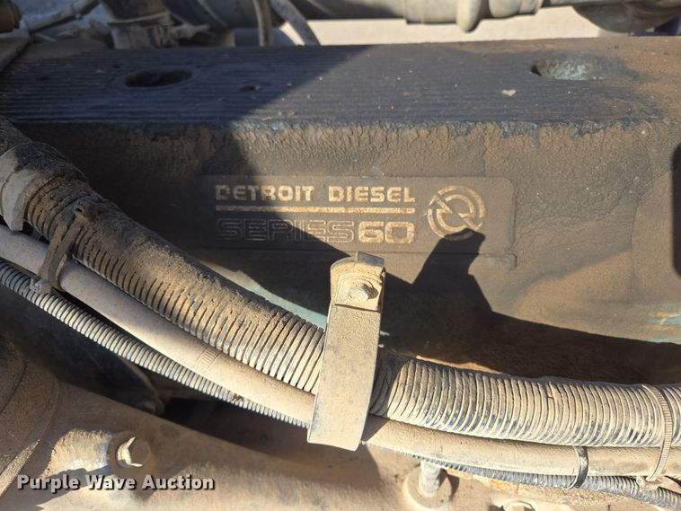 image for item EL5693 1999 Peterbilt 379 semi truck