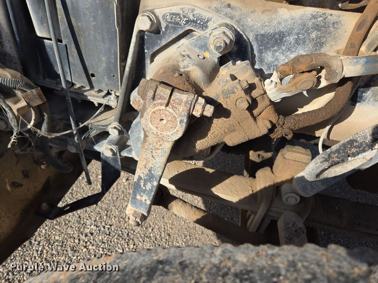 image for item EL5693 1999 Peterbilt 379 semi truck