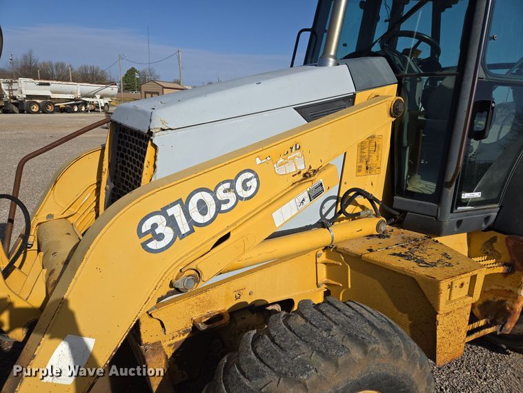 image for item EL5694 2003 John Deere 310SG backhoe