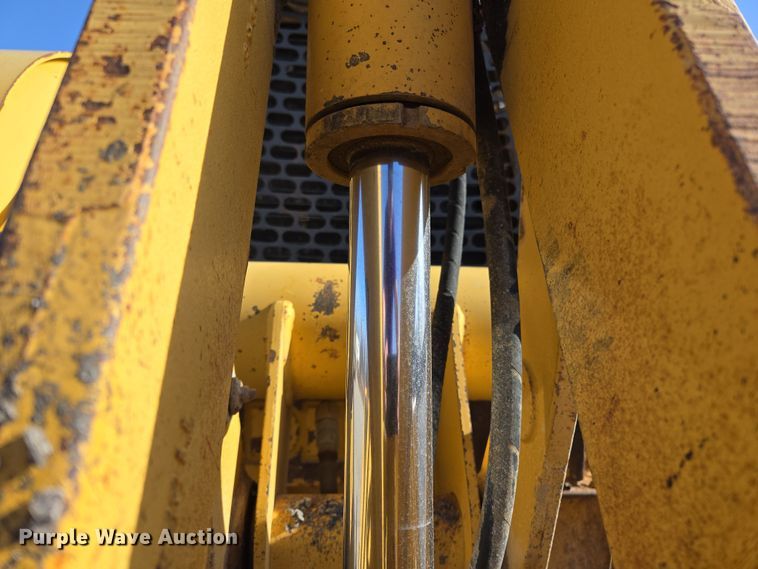 image for item EL5694 2003 John Deere 310SG backhoe