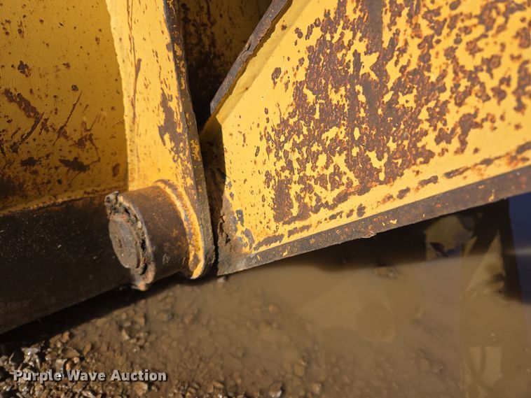 image for item EL5694 2003 John Deere 310SG backhoe