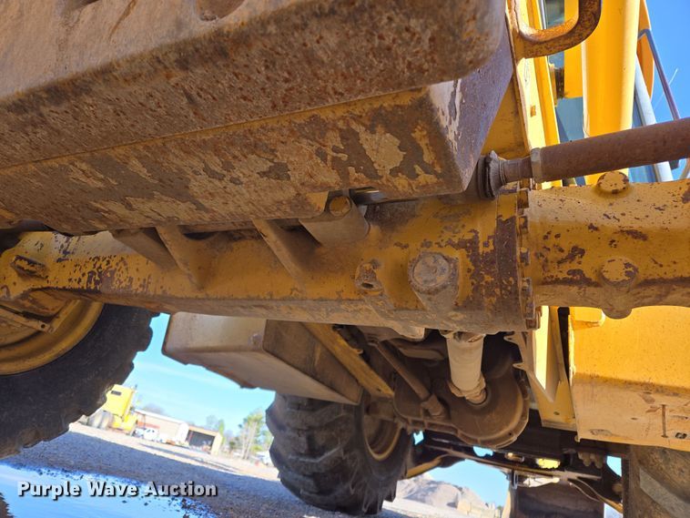 image for item EL5694 2003 John Deere 310SG backhoe