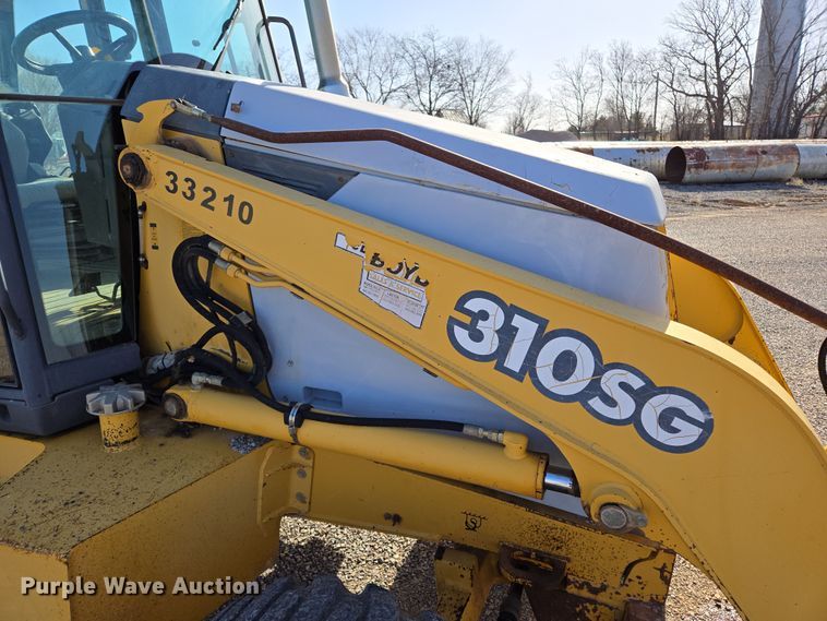 image for item EL5694 2003 John Deere 310SG backhoe