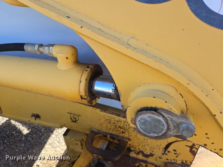 image for item EL5694 2003 John Deere 310SG backhoe