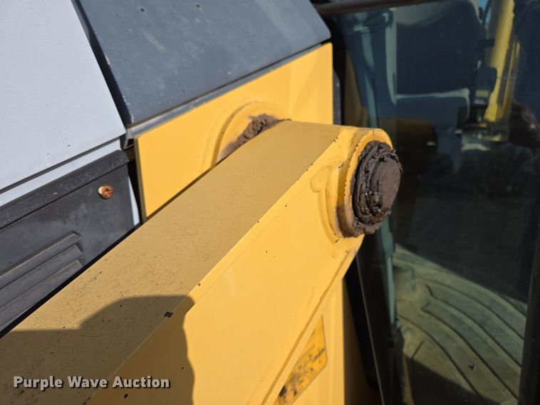 image for item EL5694 2003 John Deere 310SG backhoe