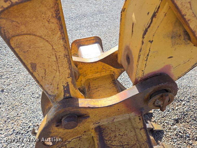 image for item EL5694 2003 John Deere 310SG backhoe