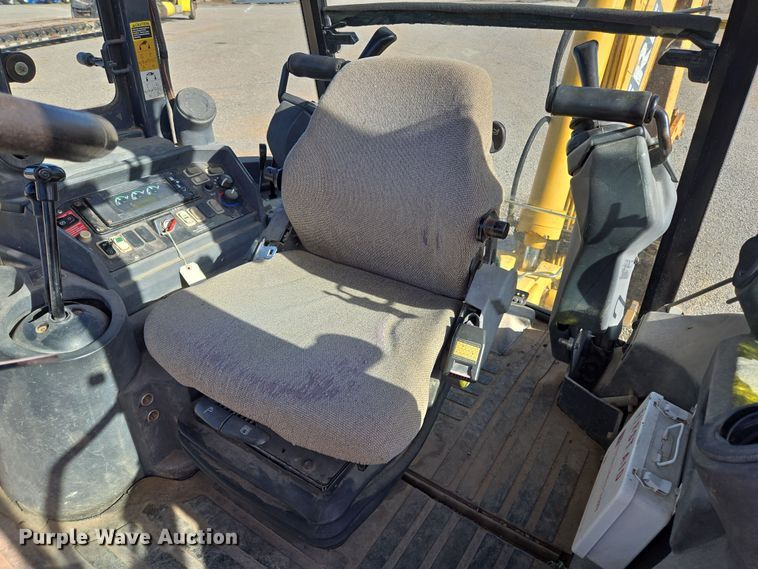 image for item EL5694 2003 John Deere 310SG backhoe