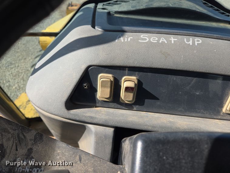 image for item EL5694 2003 John Deere 310SG backhoe