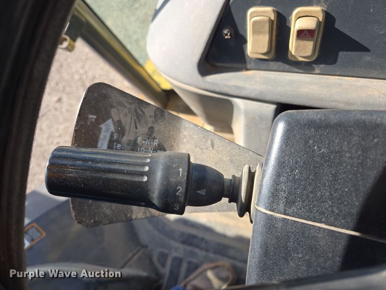 image for item EL5694 2003 John Deere 310SG backhoe