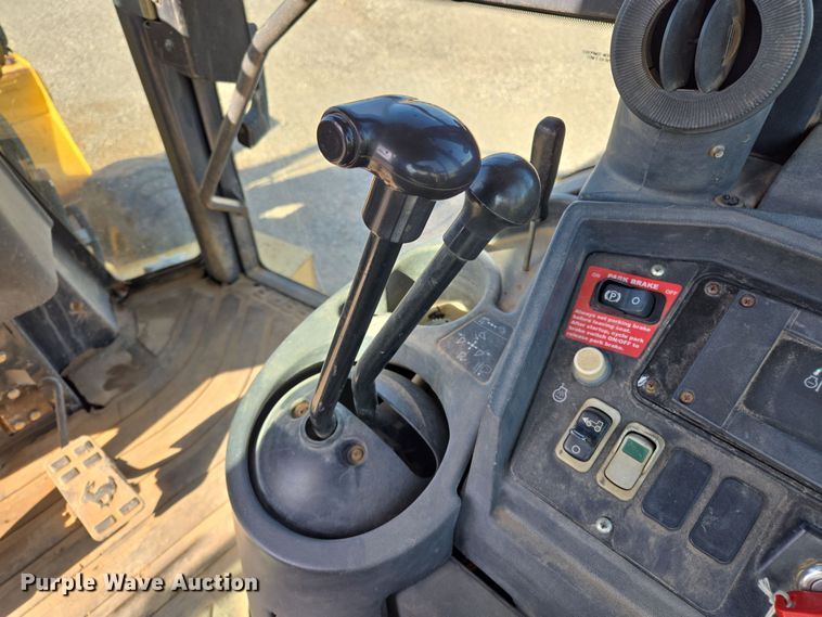 image for item EL5694 2003 John Deere 310SG backhoe