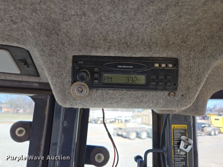 image for item EL5694 2003 John Deere 310SG backhoe