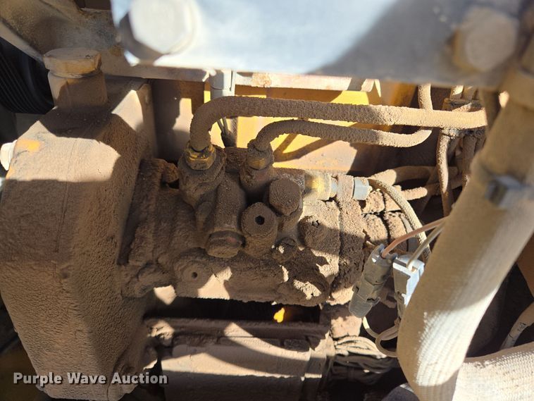 image for item EL5694 2003 John Deere 310SG backhoe