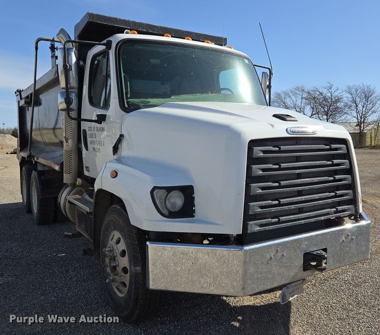 image for item EL5695 2014 Freightliner 114SD dump truck