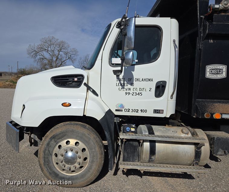 image for item EL5695 2014 Freightliner 114SD dump truck
