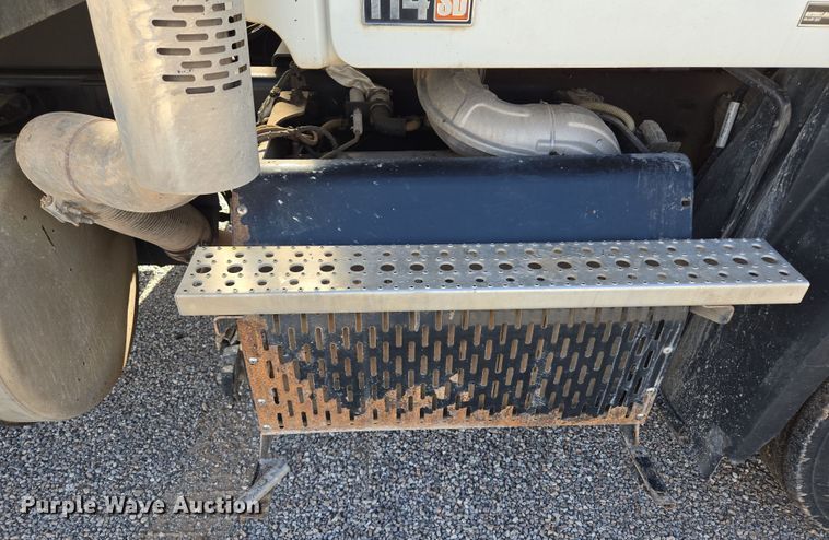 image for item EL5695 2014 Freightliner 114SD dump truck