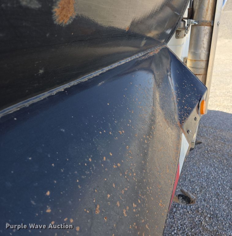 image for item EL5695 2014 Freightliner 114SD dump truck