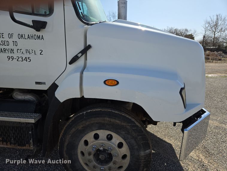 image for item EL5695 2014 Freightliner 114SD dump truck