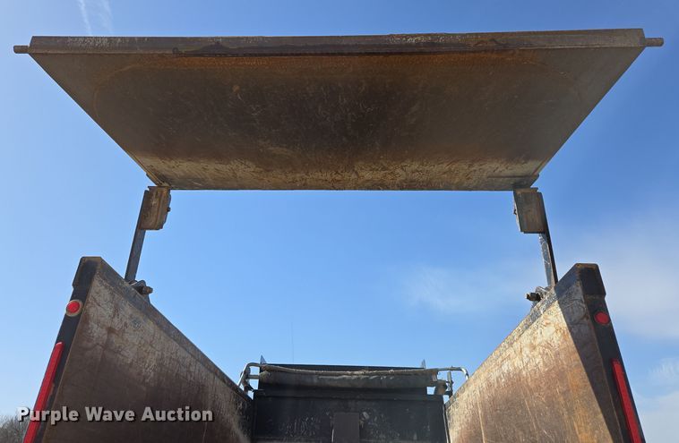 image for item EL5695 2014 Freightliner 114SD dump truck