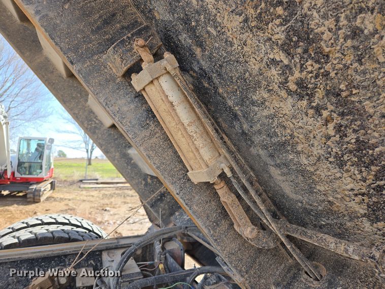 image for item EL5695 2014 Freightliner 114SD dump truck