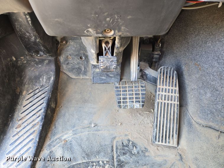 image for item EL5695 2014 Freightliner 114SD dump truck