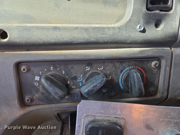 image for item EL5695 2014 Freightliner 114SD dump truck