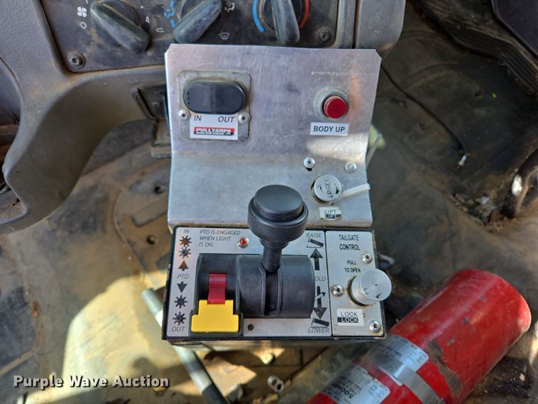 image for item EL5695 2014 Freightliner 114SD dump truck