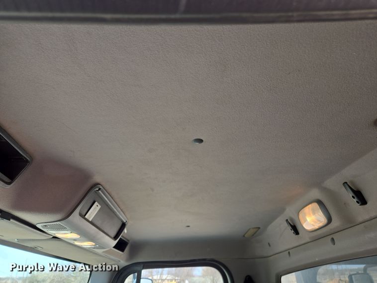 image for item EL5695 2014 Freightliner 114SD dump truck