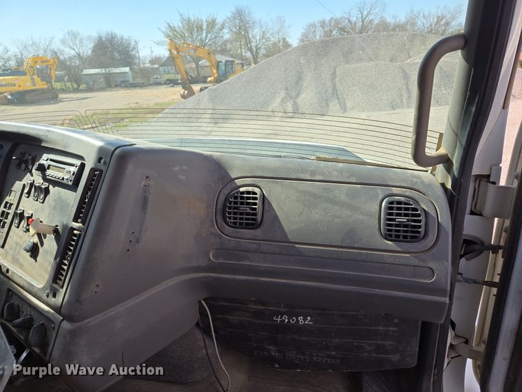 image for item EL5695 2014 Freightliner 114SD dump truck