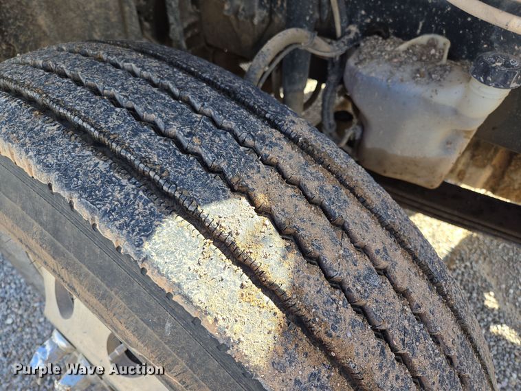 image for item EL5695 2014 Freightliner 114SD dump truck