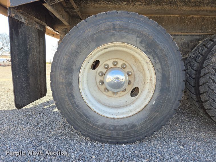 image for item EL5695 2014 Freightliner 114SD dump truck