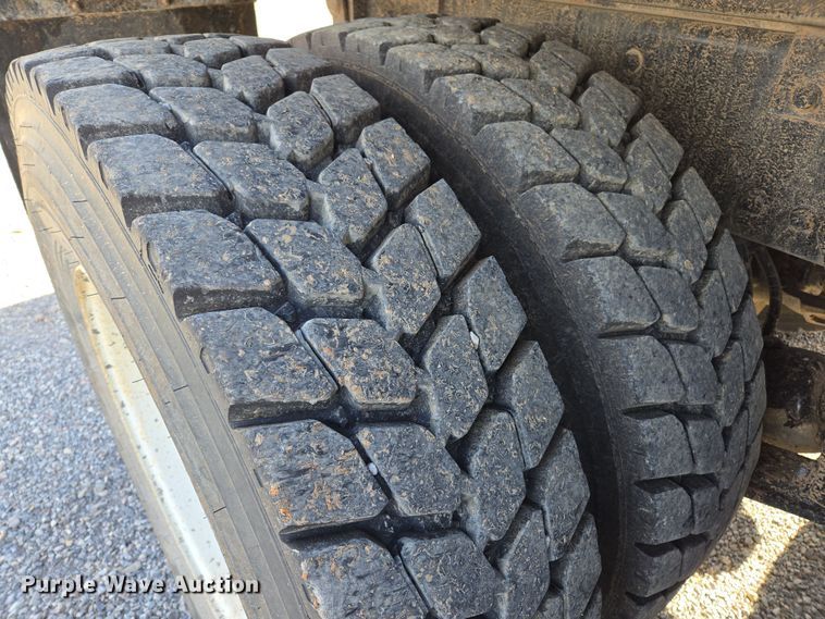 image for item EL5695 2014 Freightliner 114SD dump truck