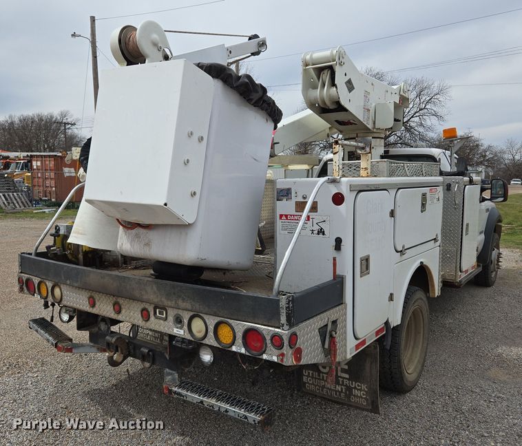 image for item EL5698 2006 Ford F550 Super Duty XLT bucket truck