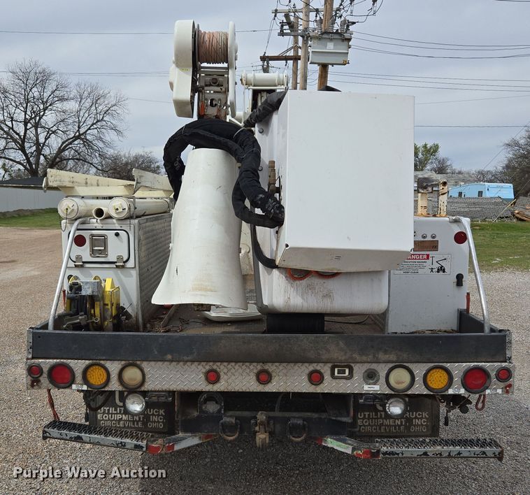 image for item EL5698 2006 Ford F550 Super Duty XLT bucket truck