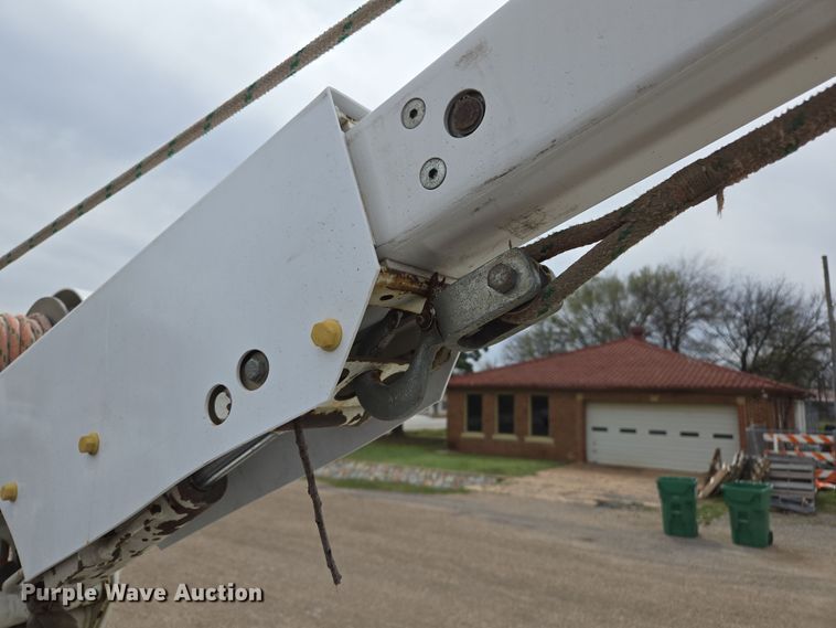 image for item EL5698 2006 Ford F550 Super Duty XLT bucket truck