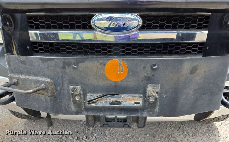 image for item EL5698 2006 Ford F550 Super Duty XLT bucket truck