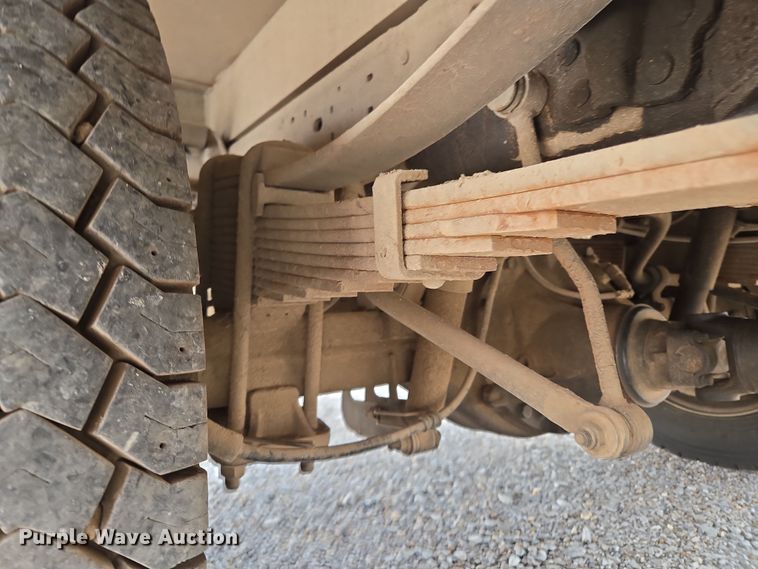 image for item EL5698 2006 Ford F550 Super Duty XLT bucket truck