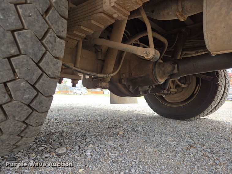 image for item EL5698 2006 Ford F550 Super Duty XLT bucket truck