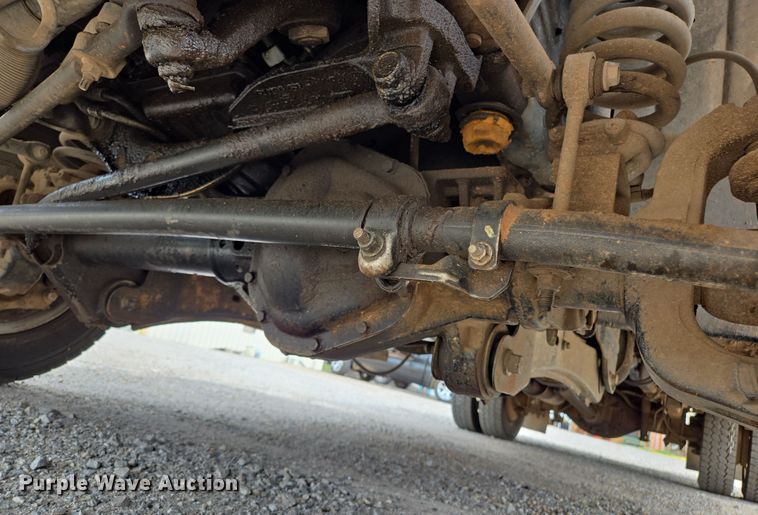 image for item EL5698 2006 Ford F550 Super Duty XLT bucket truck