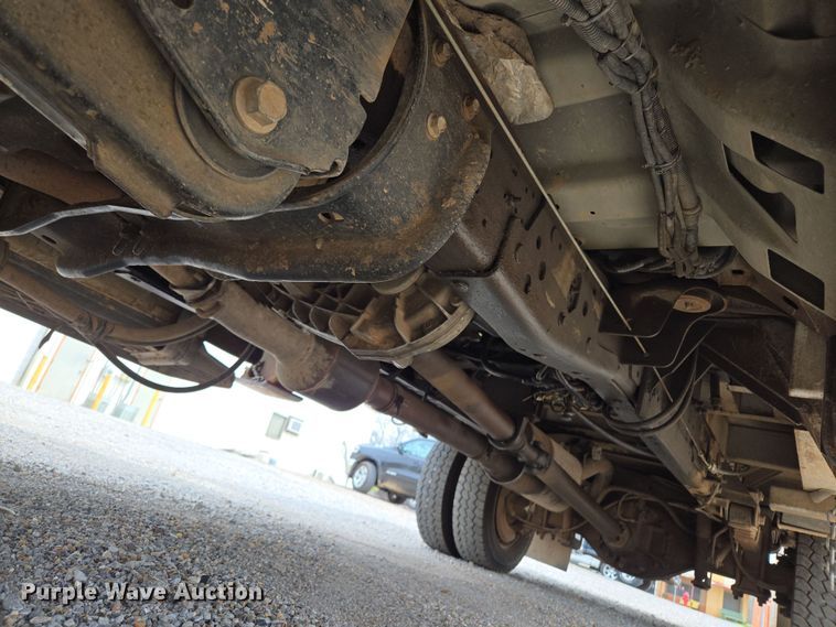 image for item EL5698 2006 Ford F550 Super Duty XLT bucket truck