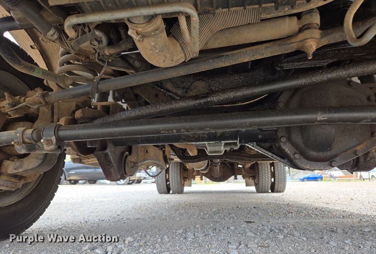 image for item EL5698 2006 Ford F550 Super Duty XLT bucket truck