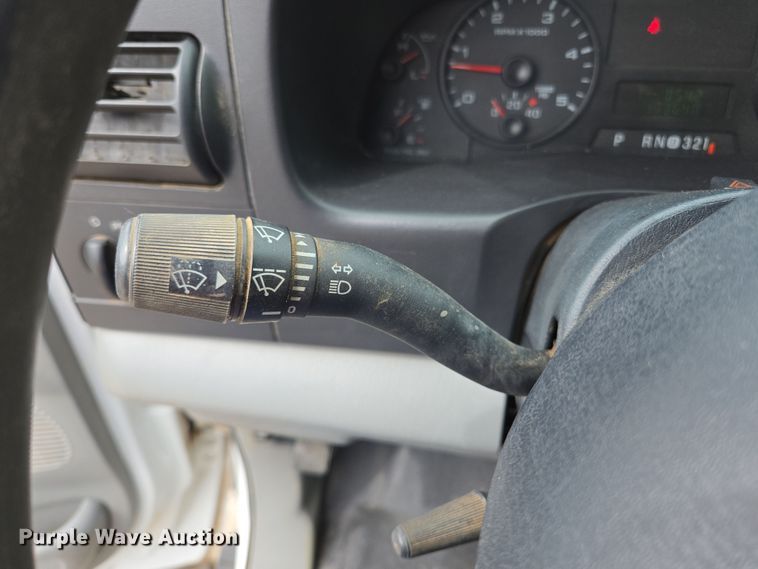 image for item EL5698 2006 Ford F550 Super Duty XLT bucket truck