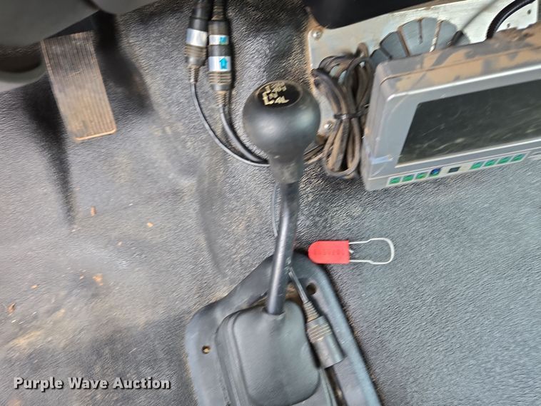 image for item EL5698 2006 Ford F550 Super Duty XLT bucket truck