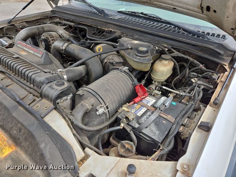 image for item EL5698 2006 Ford F550 Super Duty XLT bucket truck