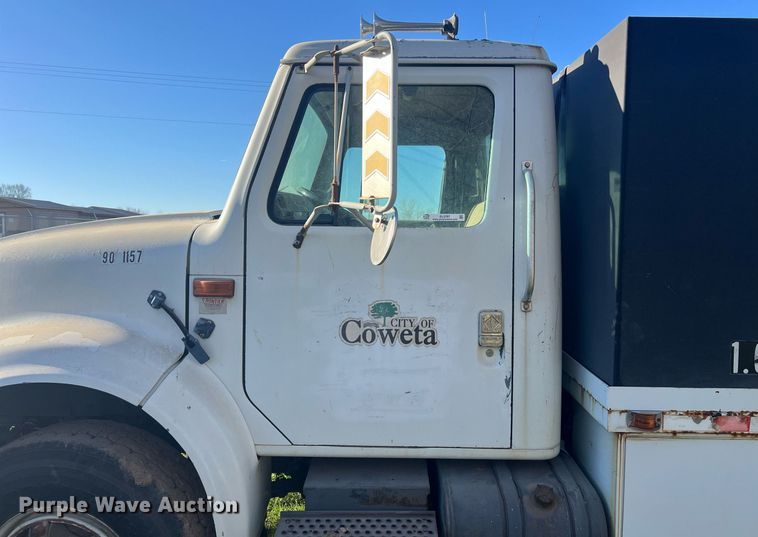 image for item EL5707 1990 International 4900 sewer jetter truck